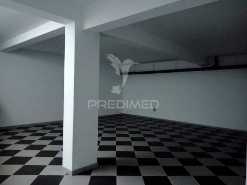 Loja para comércio - porto de mós