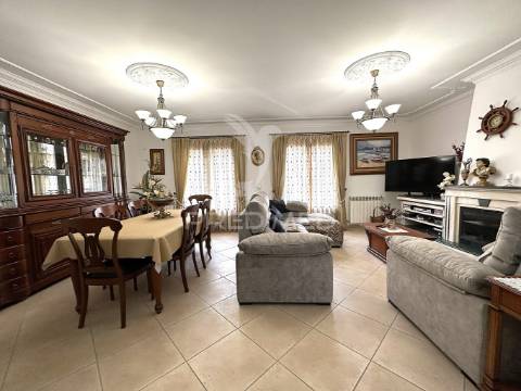 Apartamento t3+t1 - porto de mós - leiria