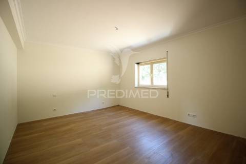 Moradia v5 situada a porta de ourém