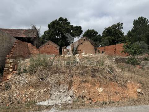 Terreno para venda com ruína e projeto aprovado em casal dos crespos - ourém