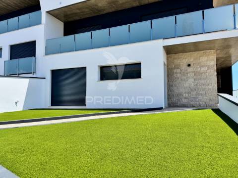 Moradia v4 nova e sofisticada em fátima