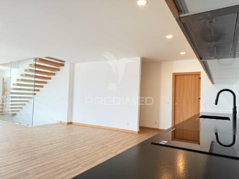 Moradia v4 nova e sofisticada em fátima