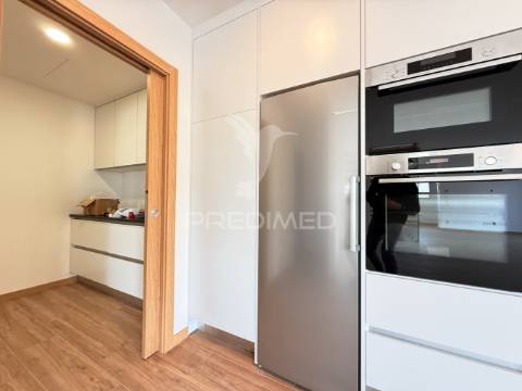 Moradia v4 nova e sofisticada em fátima