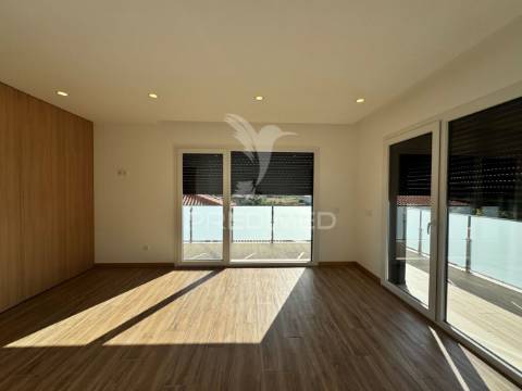 Moradia v4 nova e sofisticada em fátima