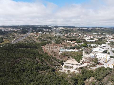 Lote de terreno destinado a construção industrial