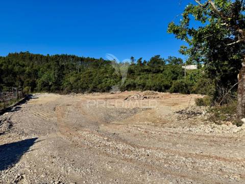 Lote de terreno destinado a construção industrial