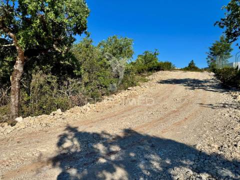 Lote de terreno destinado a construção industrial