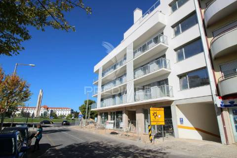 Loja com 74m2 em fátima