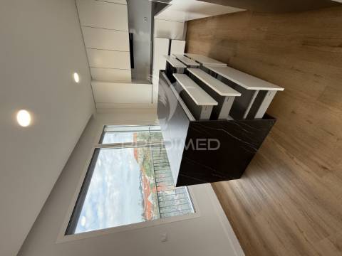 Apartamento t3 duplex - leiria