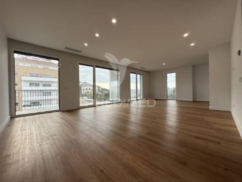 Apartamento t3 duplex - leiria