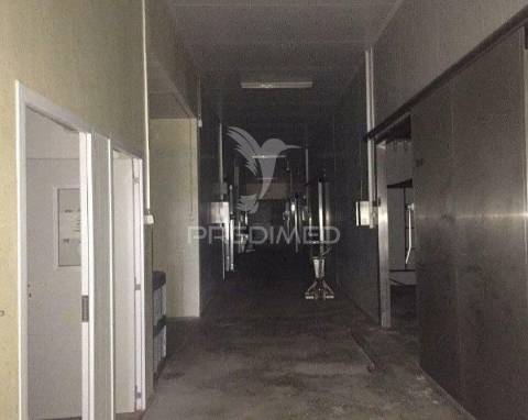 Unidade industrial 3.734 m2 parque industrial de idanha-a-nova