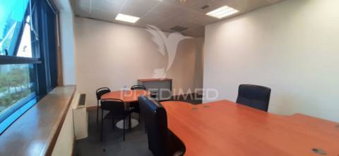 Escritório com estacionamento av d joão ii pq nações lisboa