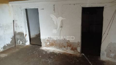 Casa típica do alentejo, longomel, pote de sor