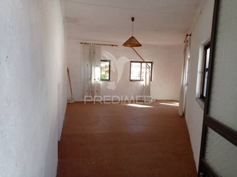 Habitação e comércio avis, portalegre.