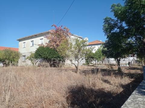 Casa apalaçada, avis