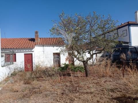 Casa apalaçada, avis