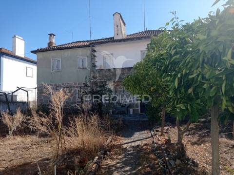 Casa apalaçada, avis