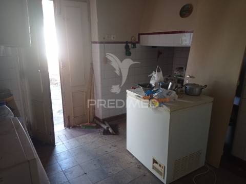 Casa apalaçada, avis