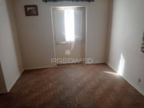 Casa apalaçada, avis