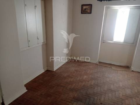 Casa apalaçada, avis