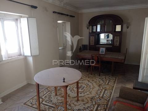 Casa apalaçada, avis