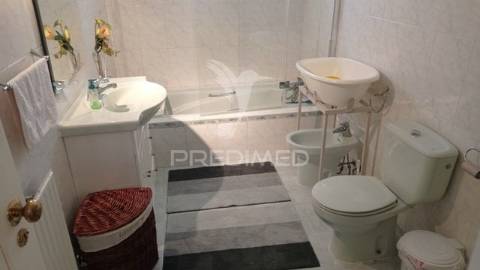 Moradia no campo nisa, portalegre