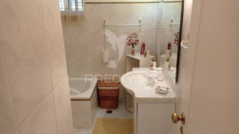 Moradia no campo nisa, portalegre