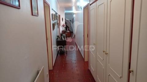 Moradia no campo nisa, portalegre