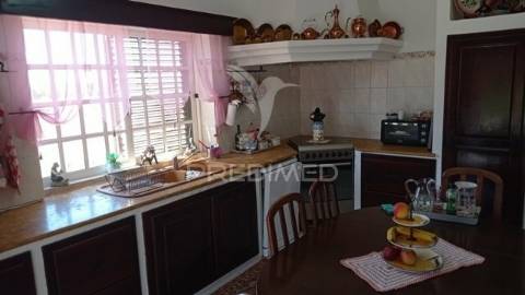 Moradia no campo nisa, portalegre