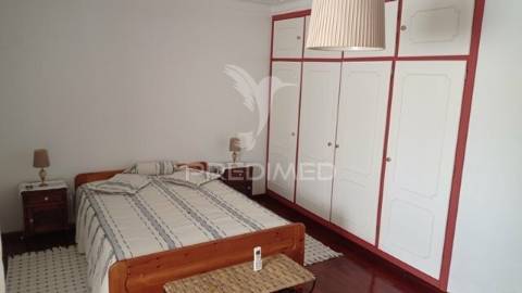 Moradia no campo nisa, portalegre