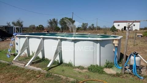 Moradia no campo nisa, portalegre