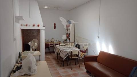 Casa de rés do chão, sousel.