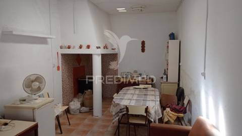 Casa de rés do chão, sousel.