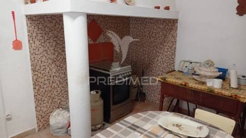 Casa de rés do chão, sousel.