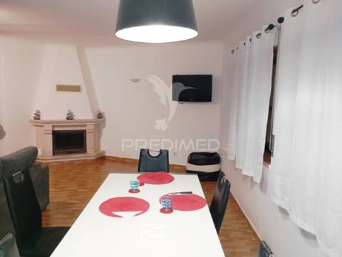 Apartamento t3 espaçoso no   alto de tercena queluz