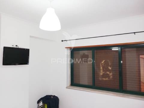 Apartamento t3 espaçoso no   alto de tercena queluz