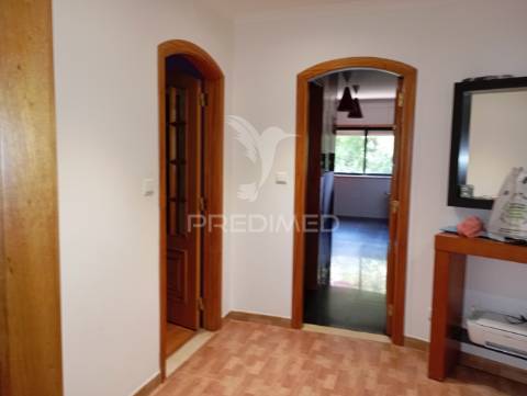 Apartamento t3 espaçoso no   alto de tercena queluz