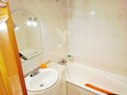 Apartamento t3 espaçoso no   alto de tercena queluz