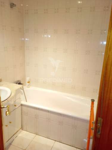 Apartamento t3 espaçoso no   alto de tercena queluz