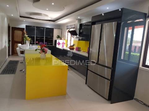 Quinta com piscina tipo praia a 35 km de lisboa