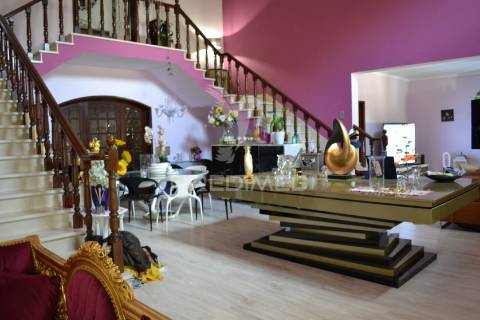 Quinta com piscina tipo praia a 35 km de lisboa