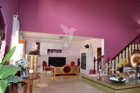 Quinta com piscina tipo praia a 35 km de lisboa