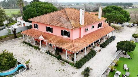 Quinta com piscina tipo praia a 35 km de lisboa