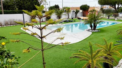 Quinta com piscina tipo praia a 35 km de lisboa