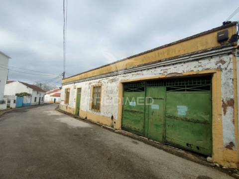 Armazém para recuperar - alcanhões, santarém