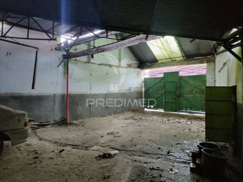 Armazém para recuperar - alcanhões, santarém