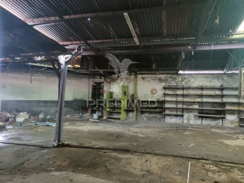 Armazém para recuperar - alcanhões, santarém