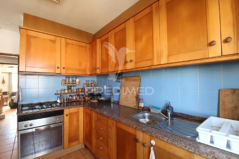 Moradia bi-familiar t6 com espaço exterior - v.n. milfontes