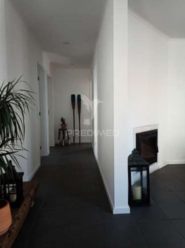 Moradia bi-familiar t6 com espaço exterior - v.n. milfontes