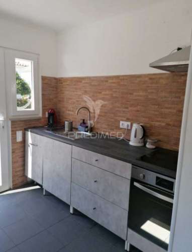 Moradia bi-familiar t6 com espaço exterior - v.n. milfontes